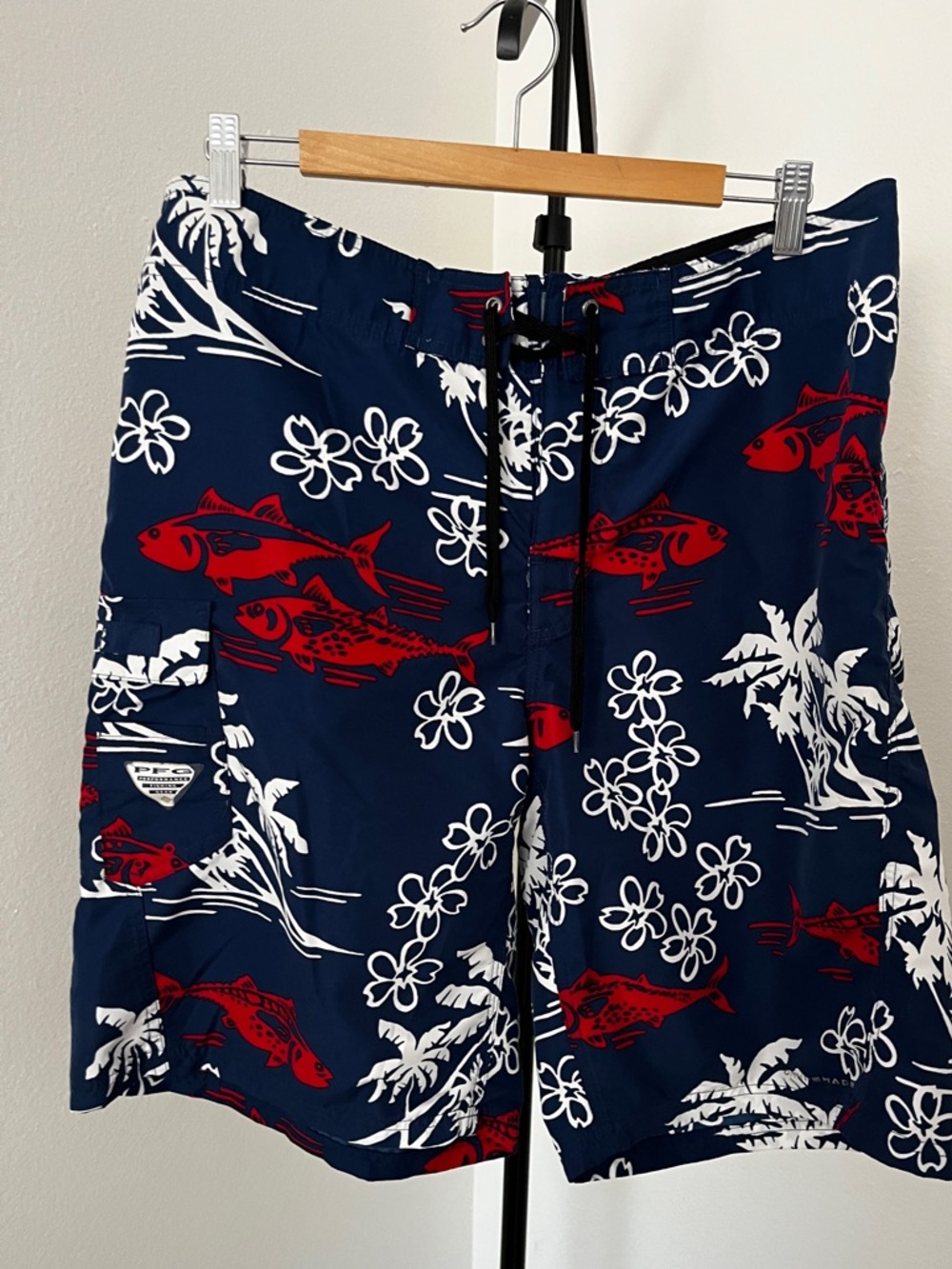 😎 Columbia PFG Fishing Board Shorts | Tropical Fish Print Swim Hybrid | Sz 36